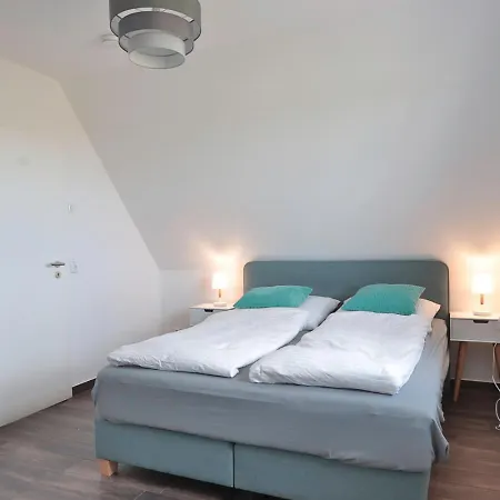 Fh Wiesenkieker * Gustow (Nordwestmecklenburg)